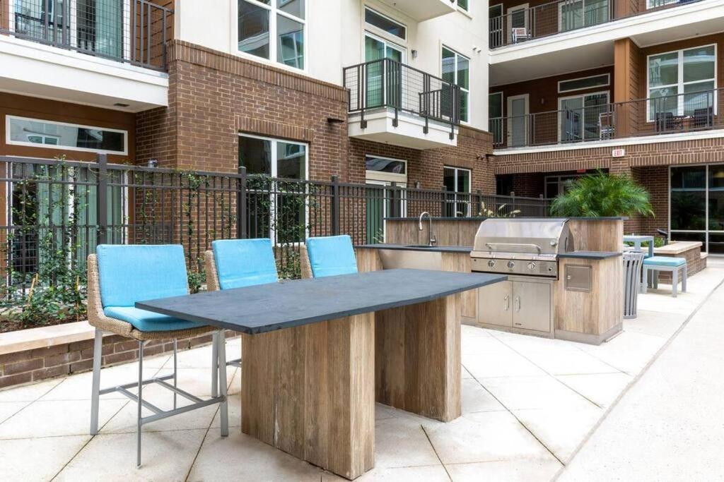 Luxury Apartment Close To Everything W Free Parking 5 Хьюстон Экстерьер фото