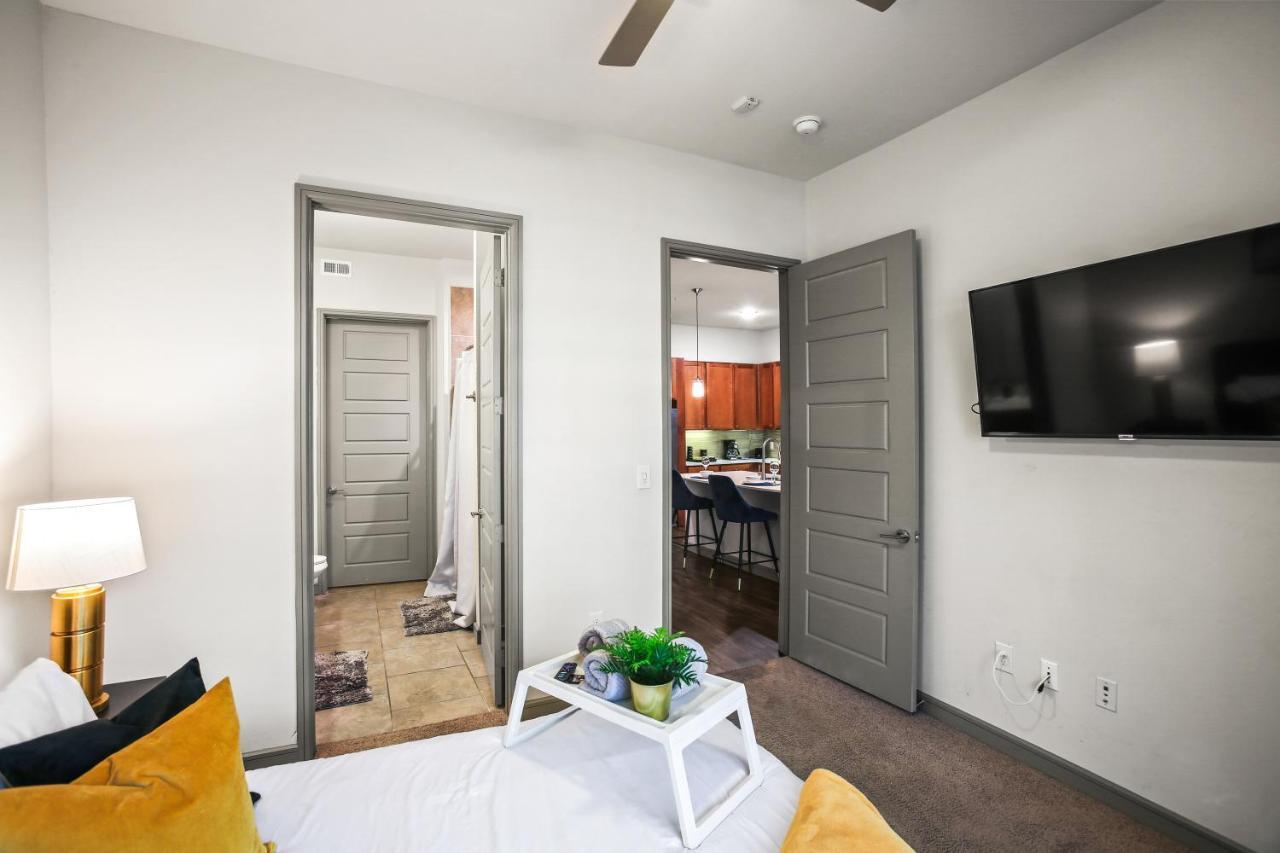 Luxury Apartment Close To Everything W Free Parking 5 Хьюстон Экстерьер фото